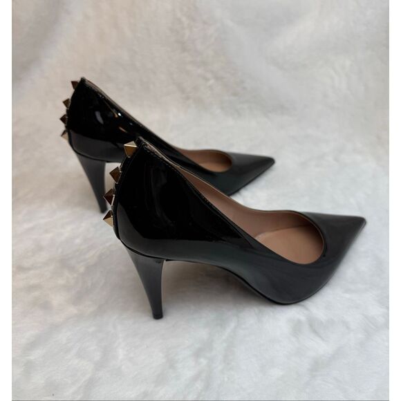 VALENTINO GARAVANI Valentino Garavani Rockstud pumps in patent leather - Picture 9 of 16